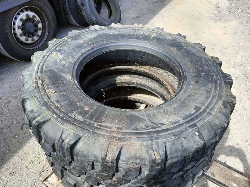 Michelin continental band 13R22.5 , 315/80R22.5 , 13R22,5 l - 车轮/ 轮胎 适用于 建筑机械:图3 Michelin continental band 13R22.5 , 315/80R22.5 , 13R22,5 l - 车轮/ 轮胎 适用于 建筑机械:图3