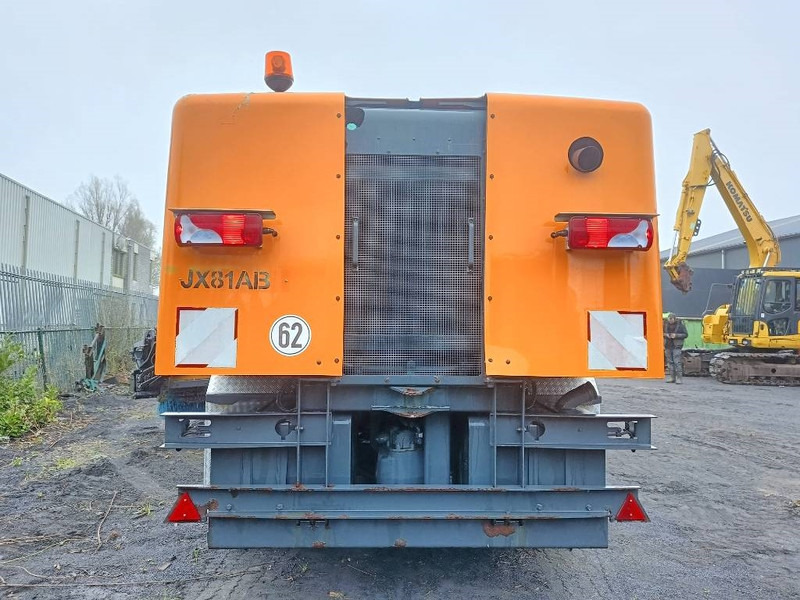 Schmidt TSJ630 man runway snow cleaning sneeuwschuif 2008 - 推雪板 适用于 农业机械:图3 Schmidt TSJ630 man runway snow cleaning sneeuwschuif 2008 - 推雪板 适用于 农业机械:图3
