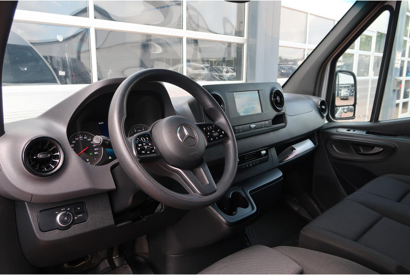 Mercedes-Benz Sprinter 317 CDI L2H2 AUT/ CAMERA/ LED/ CRUISE/ CLIMA/ MBUX - 无侧窗厢式货车:图2 Mercedes-Benz Sprinter 317 CDI L2H2 AUT/ CAMERA/ LED/ CRUISE/ CLIMA/ MBUX - 无侧窗厢式货车:图2