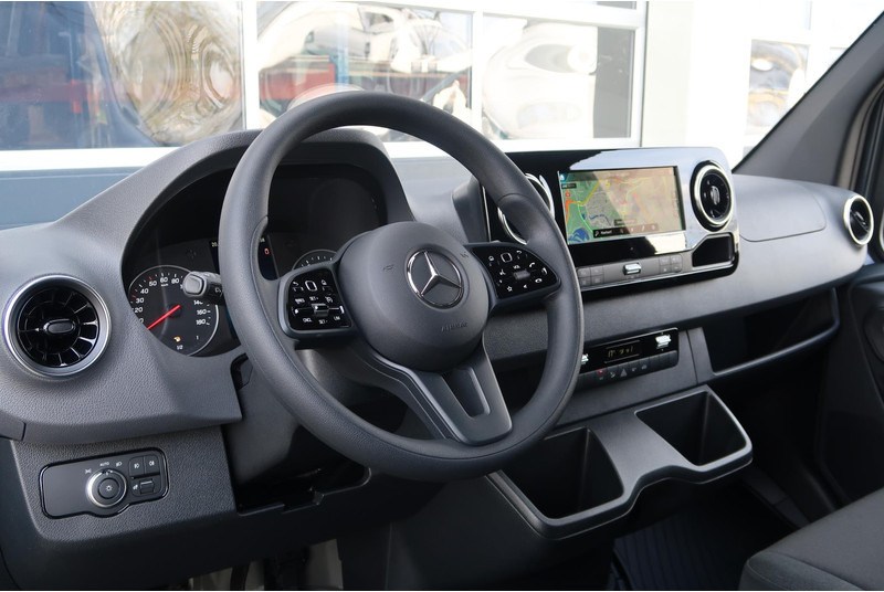 Mercedes-Benz Sprinter 317 CDI L2H2 RWD BPM VRIJ/ AUT/ 3.5T/ LED/ CAMERA/ MBUX/ CRUISE/ CLIMA - 无侧窗厢式货车:图2 Mercedes-Benz Sprinter 317 CDI L2H2 RWD BPM VRIJ/ AUT/ 3.5T/ LED/ CAMERA/ MBUX/ CRUISE/ CLIMA - 无侧窗厢式货车:图2