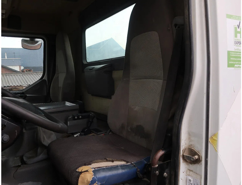 Renault Kerax 370 8X4/ MIXER/ BARYVAL 9 M3/ CRUISE CONTROL/ - 混凝土搅拌车:图5 Renault Kerax 370 8X4/ MIXER/ BARYVAL 9 M3/ CRUISE CONTROL/ - 混凝土搅拌车:图5