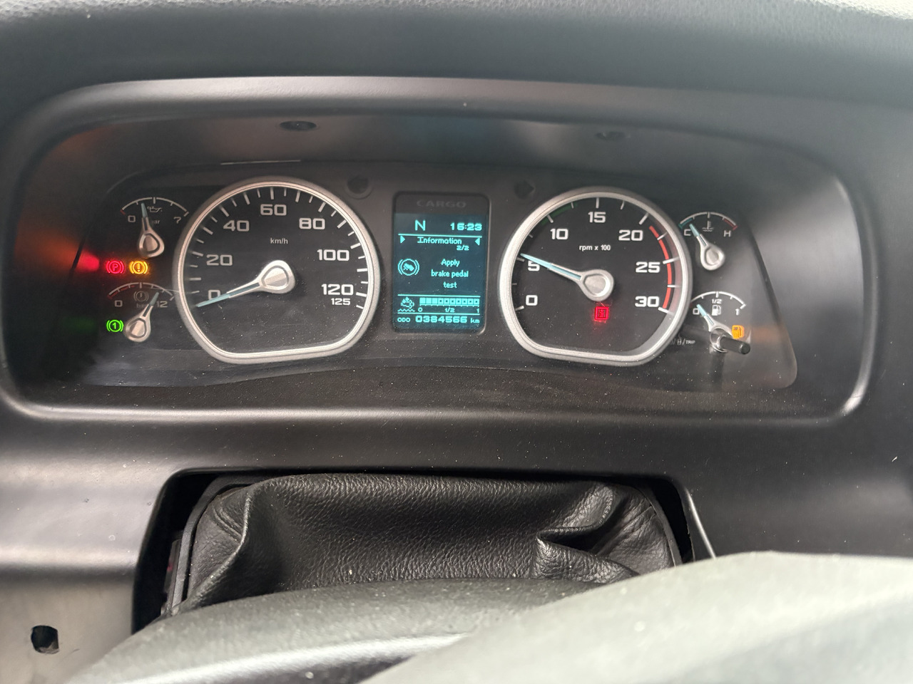 FORD 18.480 EURO6 automatic 4x2 300.000km 2unite - 牵引车:图4 FORD 18.480 EURO6 automatic 4x2 300.000km 2unite - 牵引车:图4