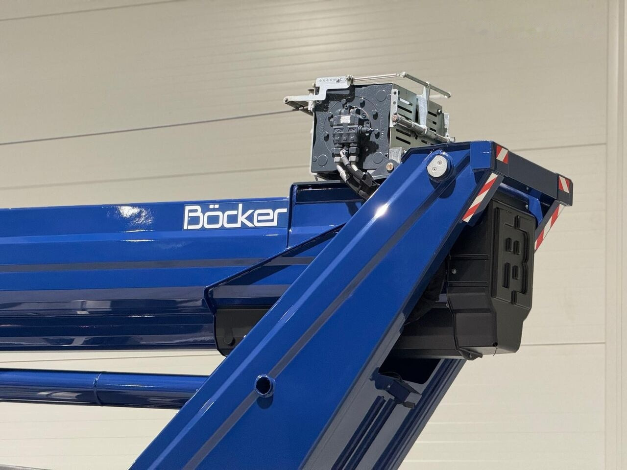 MAN Böcker AK 37/4000 on chassis - 移动式起重机:图2 MAN Böcker AK 37/4000 on chassis - 移动式起重机:图2