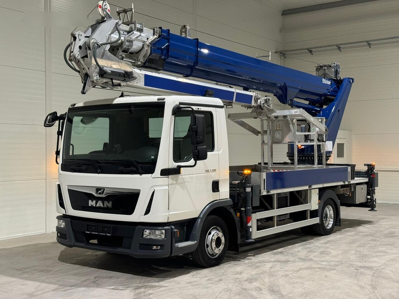 MAN Böcker AK 37/4000 on chassis - 移动式起重机:图3 MAN Böcker AK 37/4000 on chassis - 移动式起重机:图3