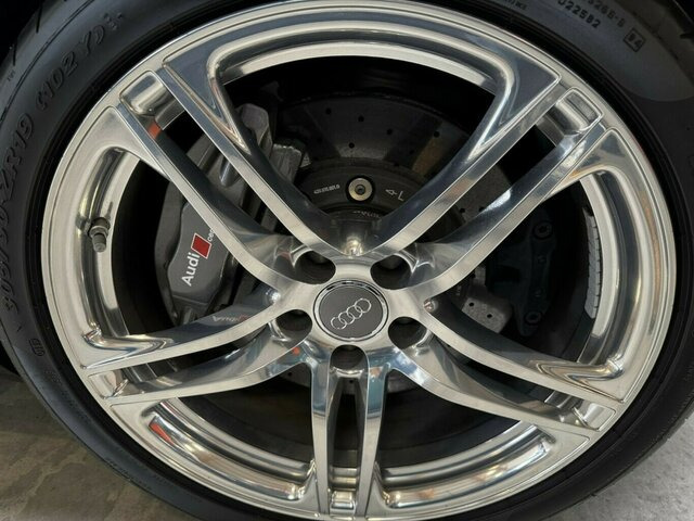 AUDI R8 4.2 FSI V8 quattro Coupé Neuzustand - 汽车:图2 AUDI R8 4.2 FSI V8 quattro Coupé Neuzustand - 汽车:图2