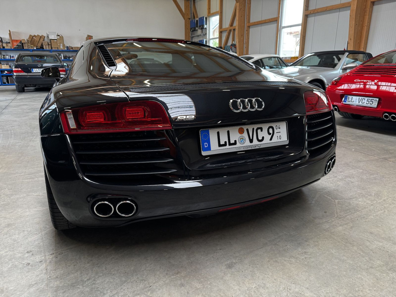 Audi R8 4.2 FSI V8 quattro Coupé 租赁 Audi R8 4.2 FSI V8 quattro Coupé：图7