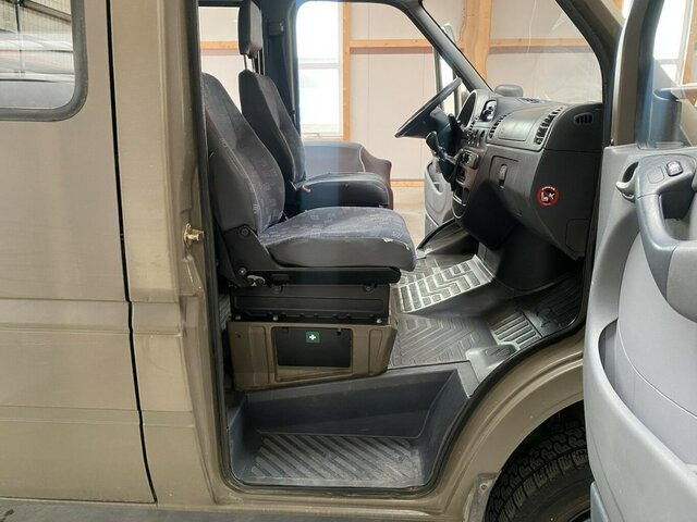 MERCEDES-BENZ Sprinter 313 CDI Doka 4x4 Allrad 1.Hand... - 侧帘货车, 康比货车:图5 MERCEDES-BENZ Sprinter 313 CDI Doka 4x4 Allrad 1.Hand... - 侧帘货车, 康比货车:图5