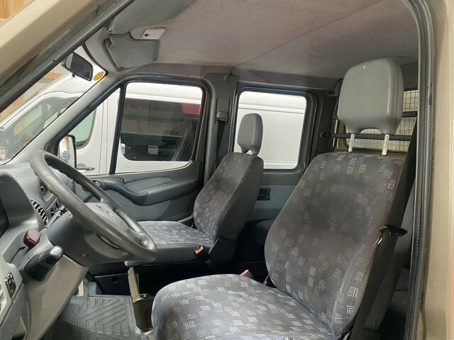 MERCEDES-BENZ Sprinter 313 CDI Doka 4x4 Allrad 1.Hand... - 侧帘货车, 康比货车:图2 MERCEDES-BENZ Sprinter 313 CDI Doka 4x4 Allrad 1.Hand... - 侧帘货车, 康比货车:图2