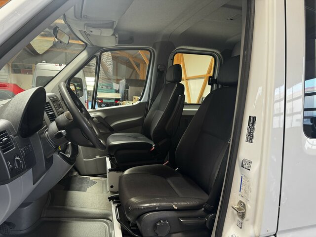 MERCEDES-BENZ Sprinter 316 CDI Doka 4x4 Allrad Plane - 侧帘货车, 康比货车:图4 MERCEDES-BENZ Sprinter 316 CDI Doka 4x4 Allrad Plane - 侧帘货车, 康比货车:图4