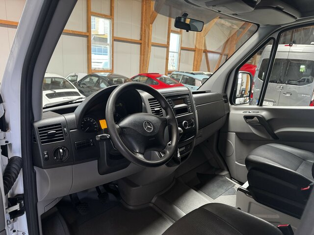 MERCEDES-BENZ Sprinter 316 CDI Doka 4x4 Allrad Plane - 侧帘货车, 康比货车:图5 MERCEDES-BENZ Sprinter 316 CDI Doka 4x4 Allrad Plane - 侧帘货车, 康比货车:图5