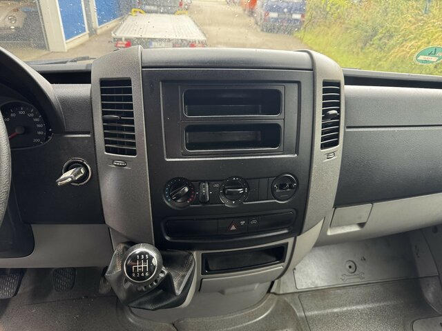 VW Crafter 35 Doka L3 Maxi 2.0 TDI Motorschaden - 平板货车, 康比货车:图3 VW Crafter 35 Doka L3 Maxi 2.0 TDI Motorschaden - 平板货车, 康比货车:图3