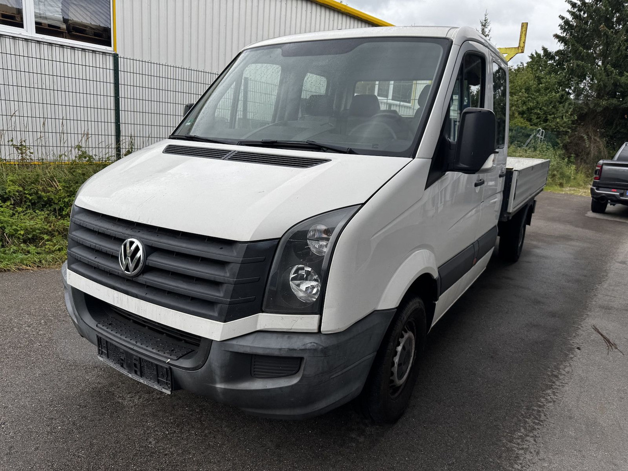 Volkswagen Crafter 35 Doka L3 Maxi 2.0 TDI Motorschaden - 平板货车, 康比货车:图2 Volkswagen Crafter 35 Doka L3 Maxi 2.0 TDI Motorschaden - 平板货车, 康比货车:图2