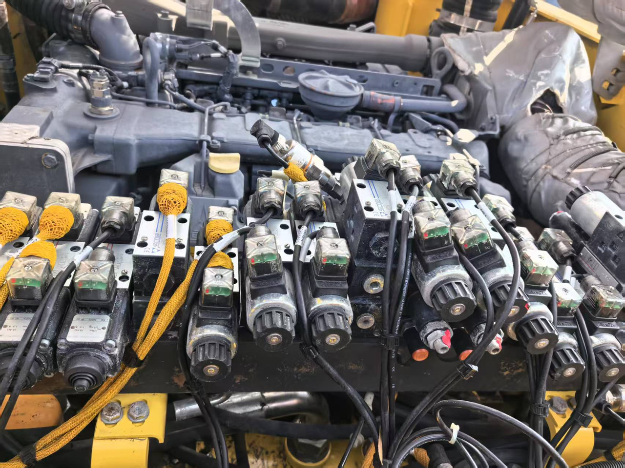 BOMAG Second Hand Asphalt Milling Machine BM2000/60 Asphalt Cold Milling Machine Price - 冷铣刨机:图3 BOMAG Second Hand Asphalt Milling Machine BM2000/60 Asphalt Cold Milling Machine Price - 冷铣刨机:图3