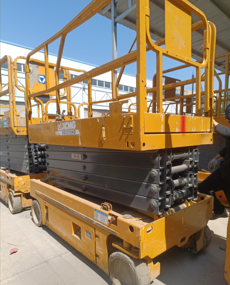 XCMG GTJZ1012 used 10m diesel scissor lift for sale - 剪式升降机:图3 XCMG GTJZ1012 used 10m diesel scissor lift for sale - 剪式升降机:图3