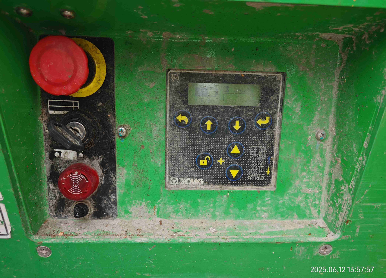 XCMG Lithium battery 8m second hand scissor lift XG0807HD-Li price - 剪式升降机:图4 XCMG Lithium battery 8m second hand scissor lift XG0807HD-Li price - 剪式升降机:图4