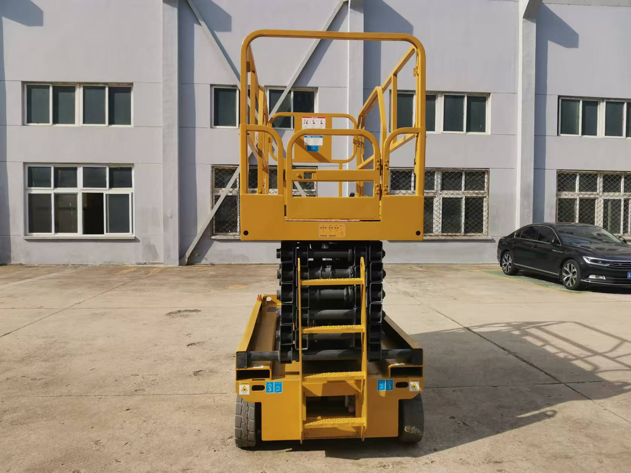 XCMG Official 12m Used Self Propelled Scissor Lift GTJZ1212 Aerial Work Platforms For Sale - 剪式升降机:图2 XCMG Official 12m Used Self Propelled Scissor Lift GTJZ1212 Aerial Work Platforms For Sale - 剪式升降机:图2