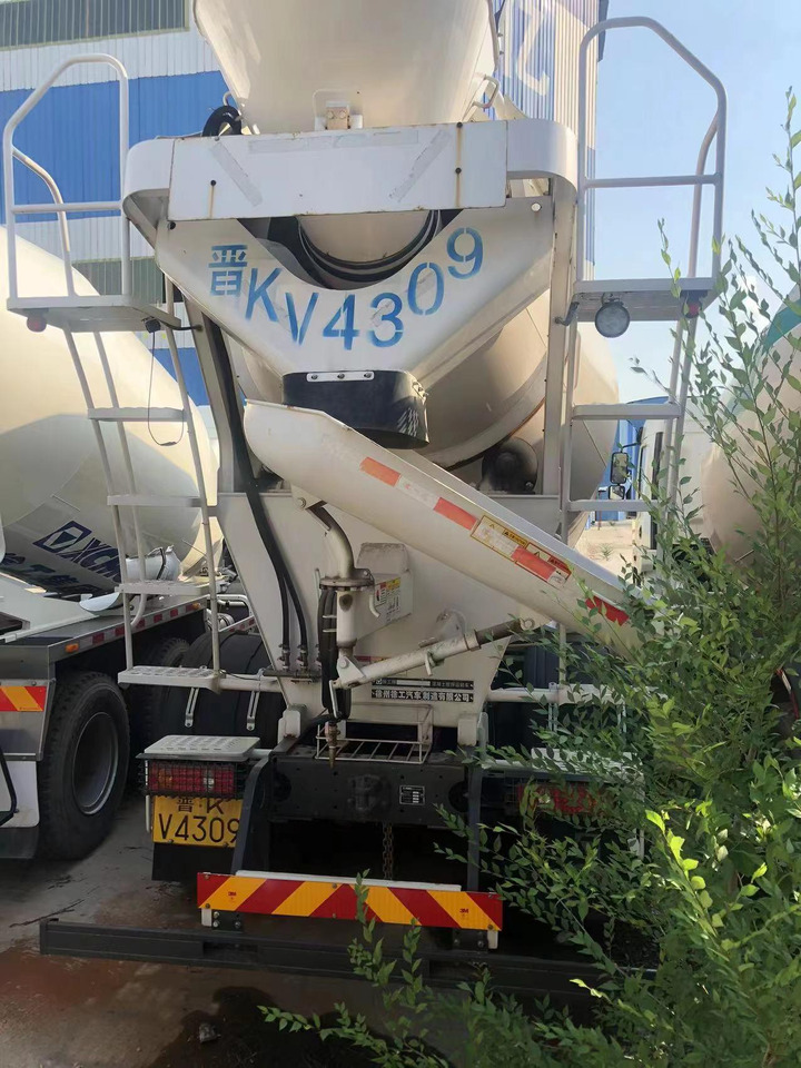 XCMG Official G12V 2021 Year 12m3 Used Cement Concrete Mixer Truck in Good Condition - 混凝土搅拌车:图5 XCMG Official G12V 2021 Year 12m3 Used Cement Concrete Mixer Truck in Good Condition - 混凝土搅拌车:图5