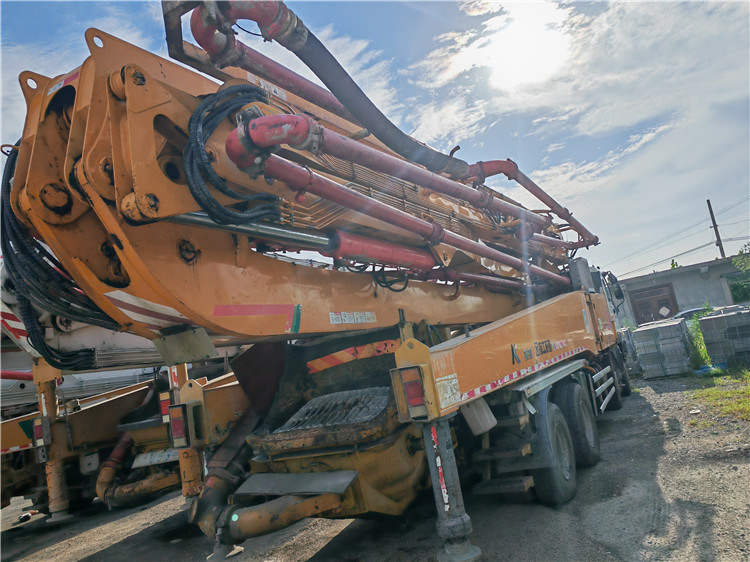 XCMG Official Hb60K 2016 Year Used 56m Truck-Mounted Concrete Pump Truck for Sale - 混凝土泵车:图3 XCMG Official Hb60K 2016 Year Used 56m Truck-Mounted Concrete Pump Truck for Sale - 混凝土泵车:图3