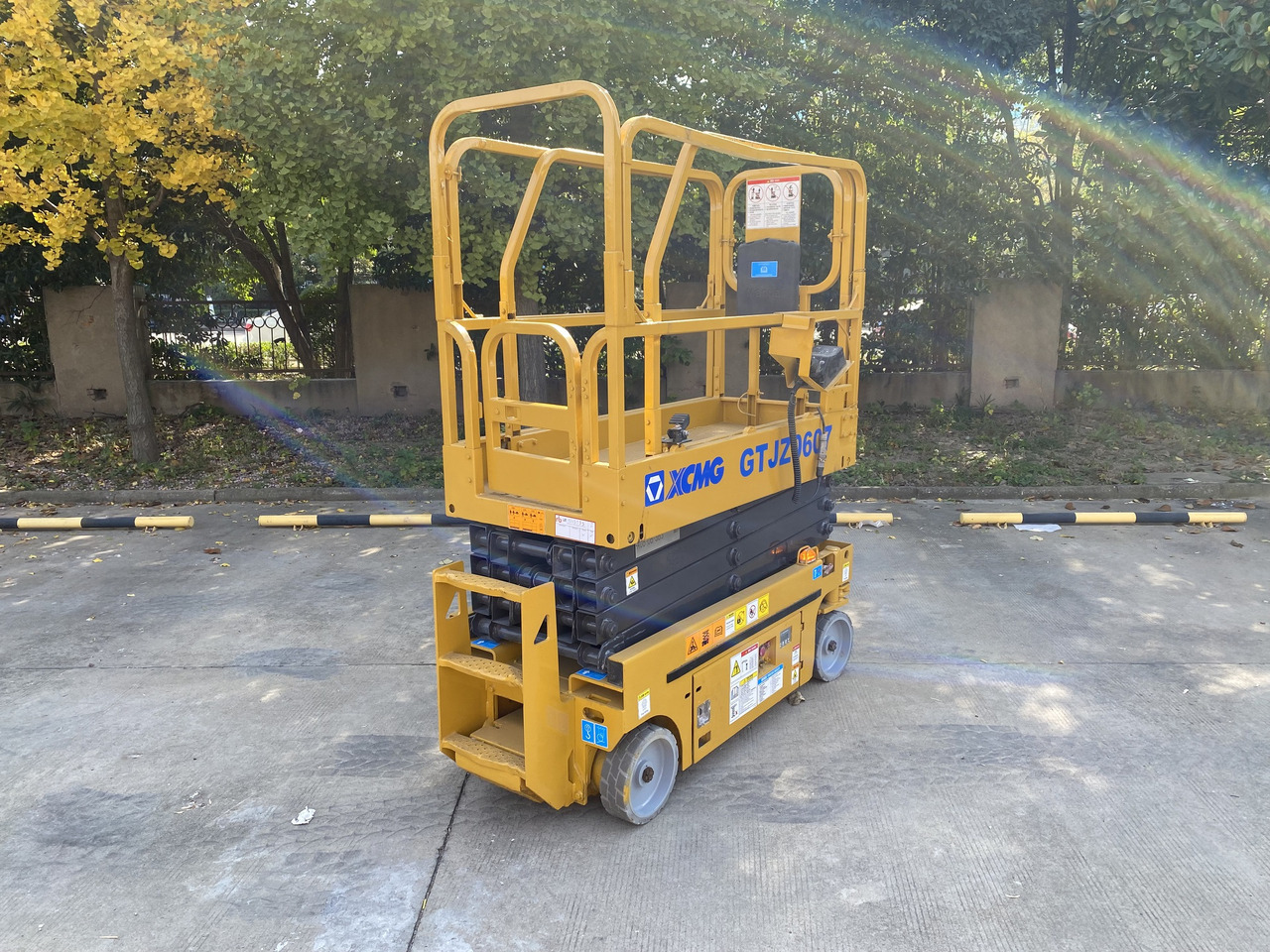 XCMG Official Used Aerial Work Platforms GTJZ0607 Mobile Scissor Lift For Sale - 剪式升降机:图2 XCMG Official Used Aerial Work Platforms GTJZ0607 Mobile Scissor Lift For Sale - 剪式升降机:图2
