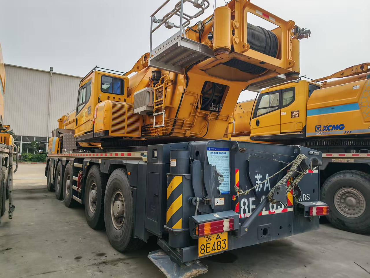 XCMG Official Used Mobile Crane XCA300L8 300Ton 8-Section Truck Crane Hot Sale - 全地形起重机:图4 XCMG Official Used Mobile Crane XCA300L8 300Ton 8-Section Truck Crane Hot Sale - 全地形起重机:图4