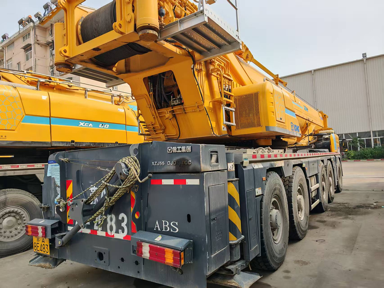 XCMG Official Used Mobile Crane XCA300L8 300Ton 8-Section Truck Crane Hot Sale - 全地形起重机:图3 XCMG Official Used Mobile Crane XCA300L8 300Ton 8-Section Truck Crane Hot Sale - 全地形起重机:图3