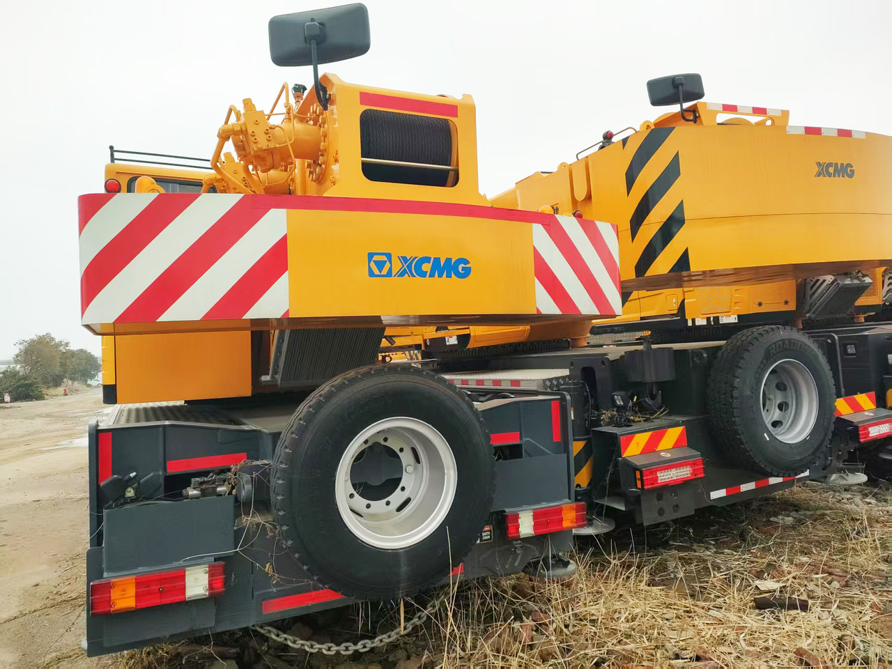 XCMG Official Used Truck Crane 25 ton XCT25L4-Y Hydraulic Arm Mobile Crane Price - 移动式起重机:图3 XCMG Official Used Truck Crane 25 ton XCT25L4-Y Hydraulic Arm Mobile Crane Price - 移动式起重机:图3