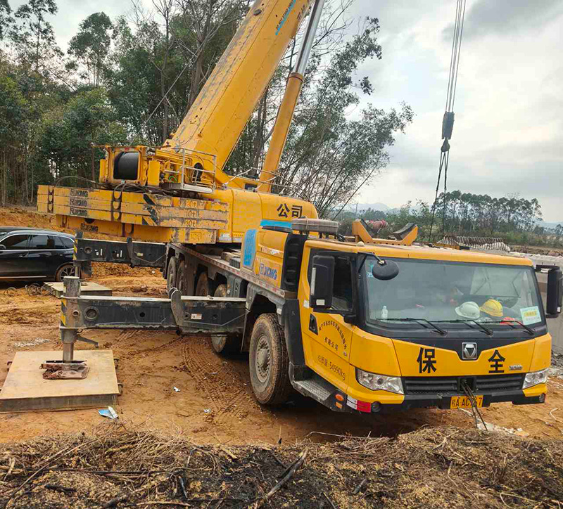 XCMG XCA220 all terrain crane hydraulic 220ton large ton crane 2021 - 起重机:图2 XCMG XCA220 all terrain crane hydraulic 220ton large ton crane 2021 - 起重机:图2