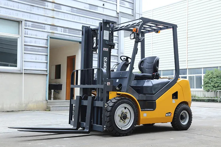 XCMG XCB30 3 ton hydraulic Fork Lift Truck Forklift With Attachments - 越野叉车:图3 XCMG XCB30 3 ton hydraulic Fork Lift Truck Forklift With Attachments - 越野叉车:图3