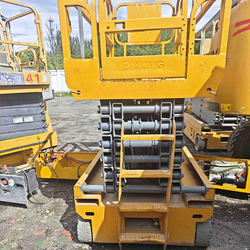 XCMG XG1412HD 14m used scissor lift self-propelled work table - 剪式升降机:图3 XCMG XG1412HD 14m used scissor lift self-propelled work table - 剪式升降机:图3