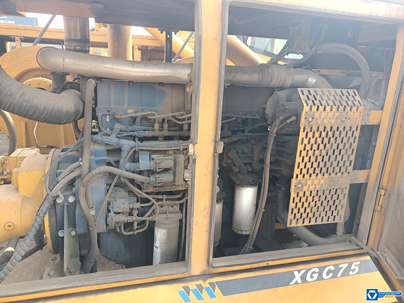 XCMG XGC75 small used 75ton crwler crane mobile with with Main Boom 58m - 履带式起重机:图4 XCMG XGC75 small used 75ton crwler crane mobile with with Main Boom 58m - 履带式起重机:图4