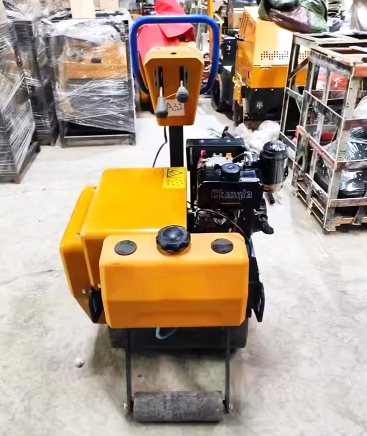 XCMG XMR040 small hand light hydraulic road roller for sale - 小型碾压机:图3 XCMG XMR040 small hand light hydraulic road roller for sale - 小型碾压机:图3