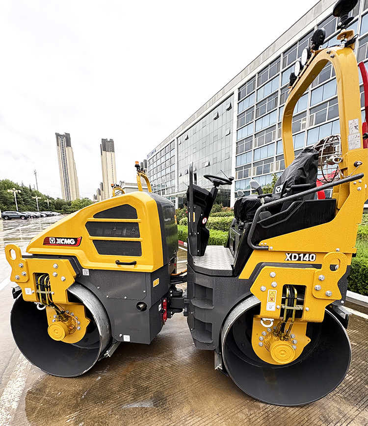 XCMG official XD140 4 ton mini light road roller price - 小型碾压机:图4 XCMG official XD140 4 ton mini light road roller price - 小型碾压机:图4