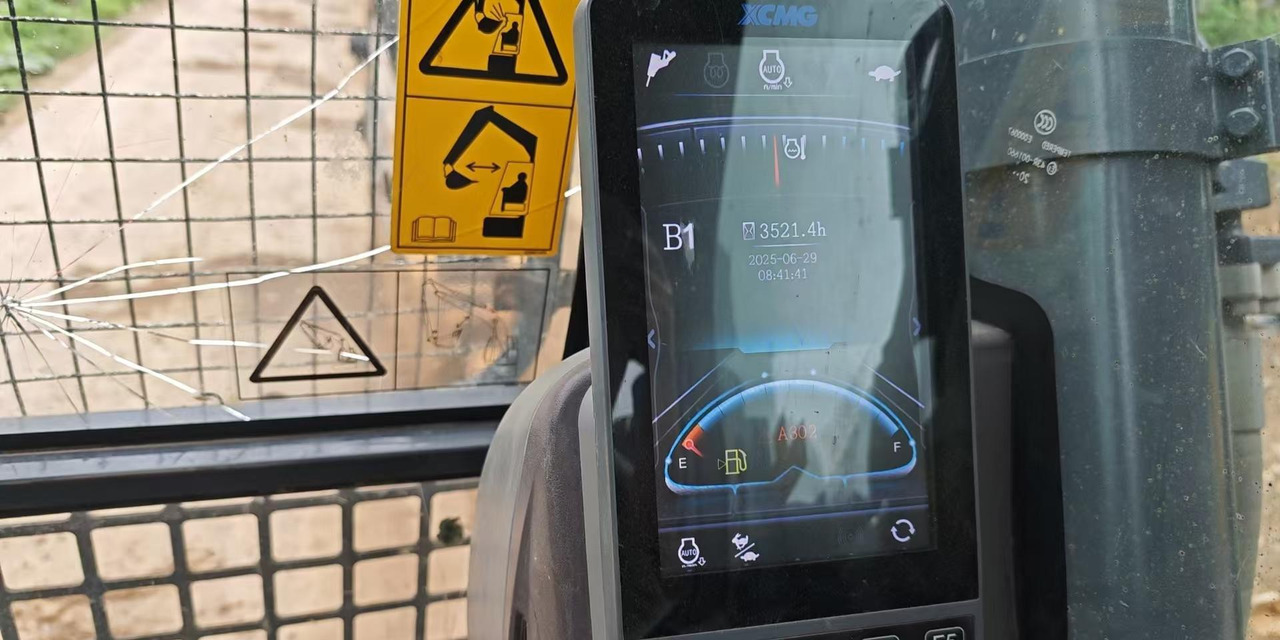 XCMG used crawler hydraulic excavator XE550DK 50ton price - 履带式挖掘机:图4 XCMG used crawler hydraulic excavator XE550DK 50ton price - 履带式挖掘机:图4