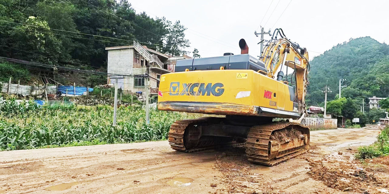 XCMG used crawler hydraulic excavator XE550DK 50ton price - 履带式挖掘机:图3 XCMG used crawler hydraulic excavator XE550DK 50ton price - 履带式挖掘机:图3