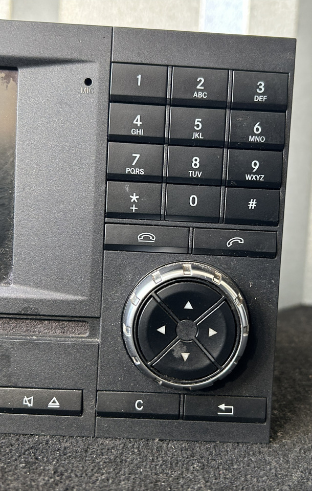 BOSCH RADIO NAVIGATION 7620000236 MERCEDES ACTROS A0004467662 - 驾驶室和内部:图2 BOSCH RADIO NAVIGATION 7620000236 MERCEDES ACTROS A0004467662 - 驾驶室和内部:图2