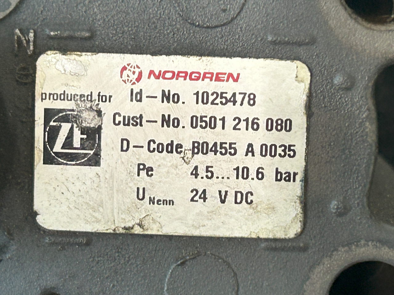 DAF XF 105 MECHATRONIC VALVE - 变速箱及其零件:图5 DAF XF 105 MECHATRONIC VALVE - 变速箱及其零件:图5