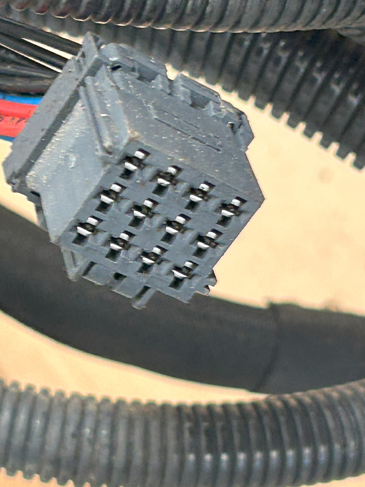 DAF XF 106 ELECTRICAL HARNESS - 电缆/ 线束:图4 DAF XF 106 ELECTRICAL HARNESS - 电缆/ 线束:图4