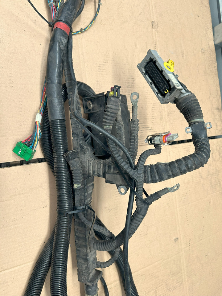 DAF XF 106 J3B ENGINE WIRING HARNESS - 电缆/ 线束:图5 DAF XF 106 J3B ENGINE WIRING HARNESS - 电缆/ 线束:图5