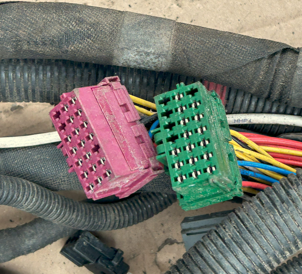 DAF XF 106 TRAILER SOCKET ELECTRICAL HARNESS - 电缆/ 线束:图3 DAF XF 106 TRAILER SOCKET ELECTRICAL HARNESS - 电缆/ 线束:图3