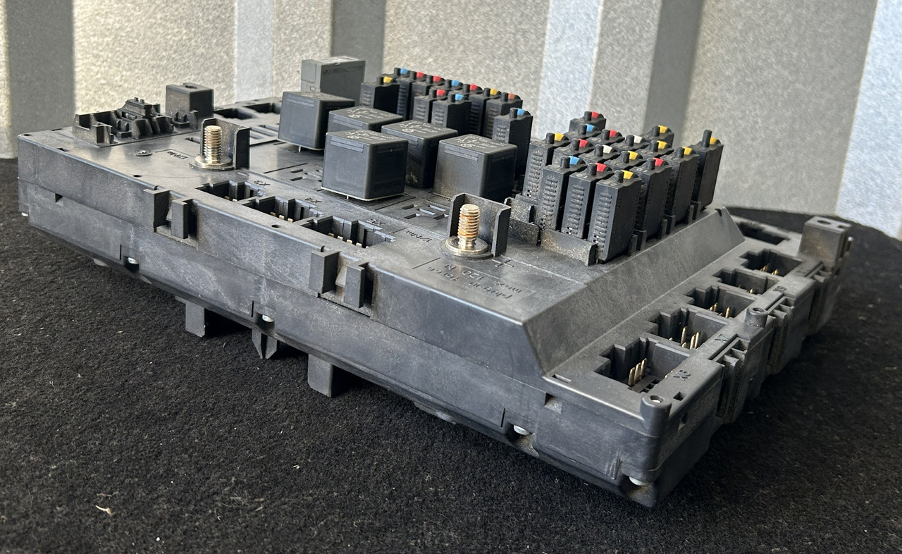 MERCEDES ACTROS MP4 A FUSE MODULE SAM - 保险丝:图4 MERCEDES ACTROS MP4 A FUSE MODULE SAM - 保险丝:图4