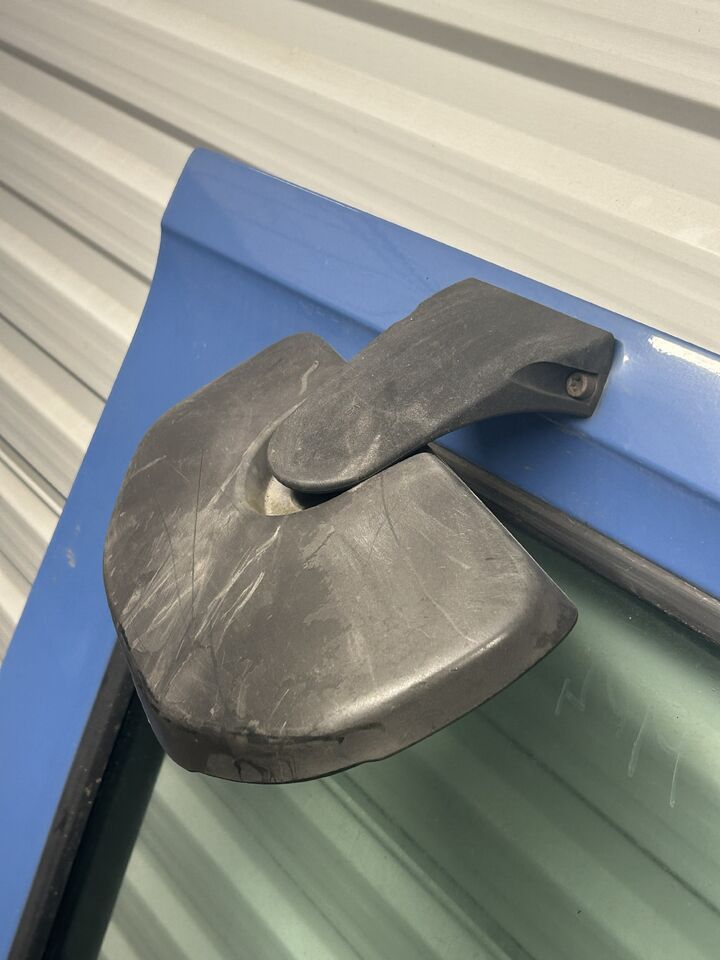 MERCEDES ACTROS MP4 DOOR RIGHT EITH RAMP MIRROR - 车门及其零件:图5 MERCEDES ACTROS MP4 DOOR RIGHT EITH RAMP MIRROR - 车门及其零件:图5
