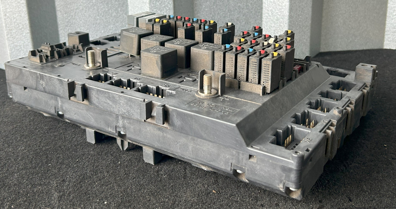 MERCEDES AROCS MP4 A FUSE MODULE SAM - 保险丝:图4 MERCEDES AROCS MP4 A FUSE MODULE SAM - 保险丝:图4