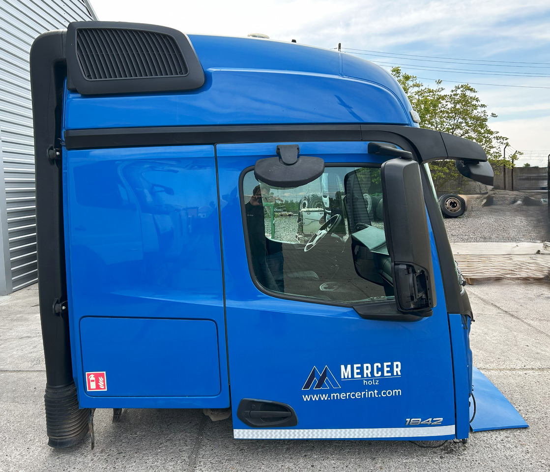 MERCEDES AROCS MP4  L STREAM SPACE 2.30M , tunnel 170 mm - 驾驶室:图3 MERCEDES AROCS MP4  L STREAM SPACE 2.30M , tunnel 170 mm - 驾驶室:图3