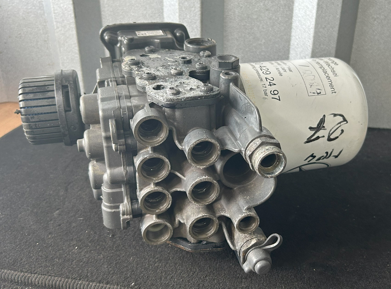 MERCEDES-BENZ ACTROS MP4 EAPU AIR DRYER EL 2204 K138271 - 制动零件 适用于 卡车:图4 MERCEDES-BENZ ACTROS MP4 EAPU AIR DRYER EL 2204 K138271 - 制动零件 适用于 卡车:图4