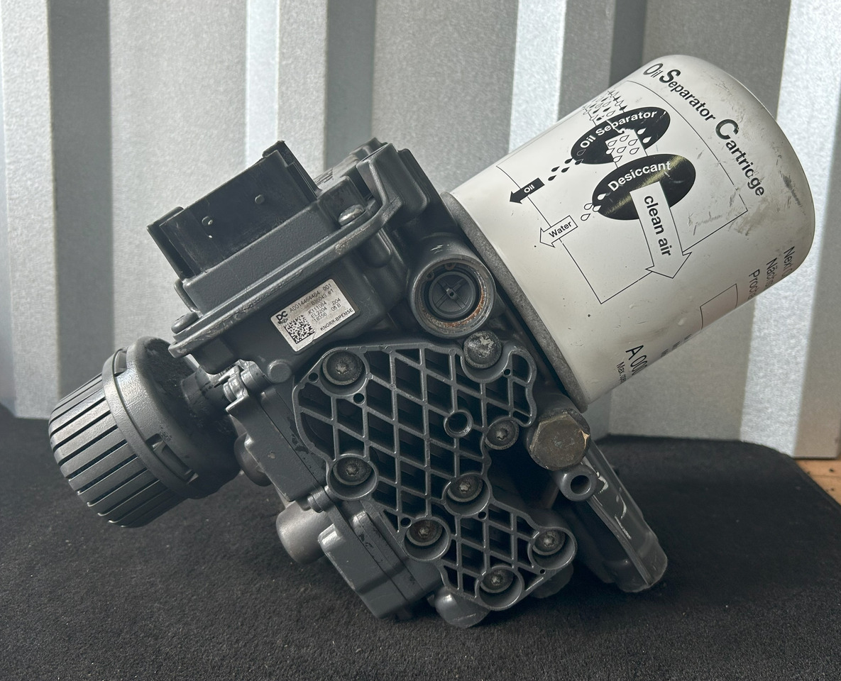 MERCEDES-BENZ ACTROS MP4 EAPU AIR DRYER EL 2204 - 制动零件 适用于 卡车:图2 MERCEDES-BENZ ACTROS MP4 EAPU AIR DRYER EL 2204 - 制动零件 适用于 卡车:图2