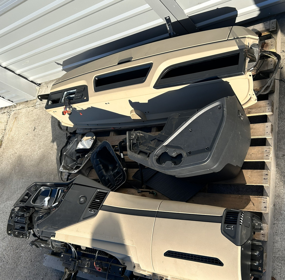 MERCEDES-BENZ KOMPLETNA PRZEKŁADKA WNĘTRZA - DESKA KONSOLA DO ANGLIKA MERCEDES ACTROS MP4 L STREAM SPACE - 驾驶室:图2 MERCEDES-BENZ KOMPLETNA PRZEKŁADKA WNĘTRZA - DESKA KONSOLA DO ANGLIKA MERCEDES ACTROS MP4 L STREAM SPACE - 驾驶室:图2