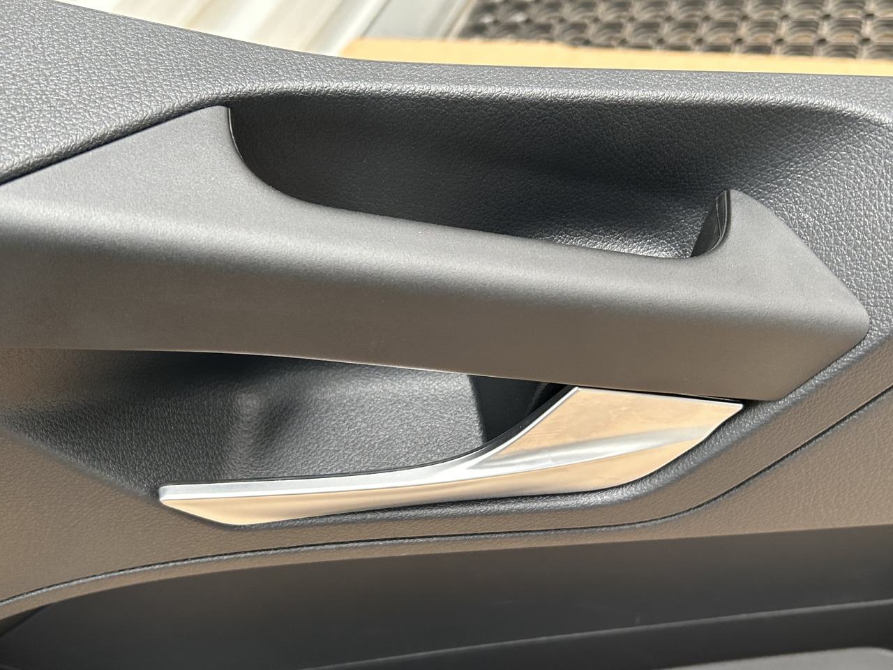 MERCEDES DOOR UPHOLSTERY SIDE RIGHT AROCS ACTROS MP4 MP5 - 车门及其零件:图3 MERCEDES DOOR UPHOLSTERY SIDE RIGHT AROCS ACTROS MP4 MP5 - 车门及其零件:图3