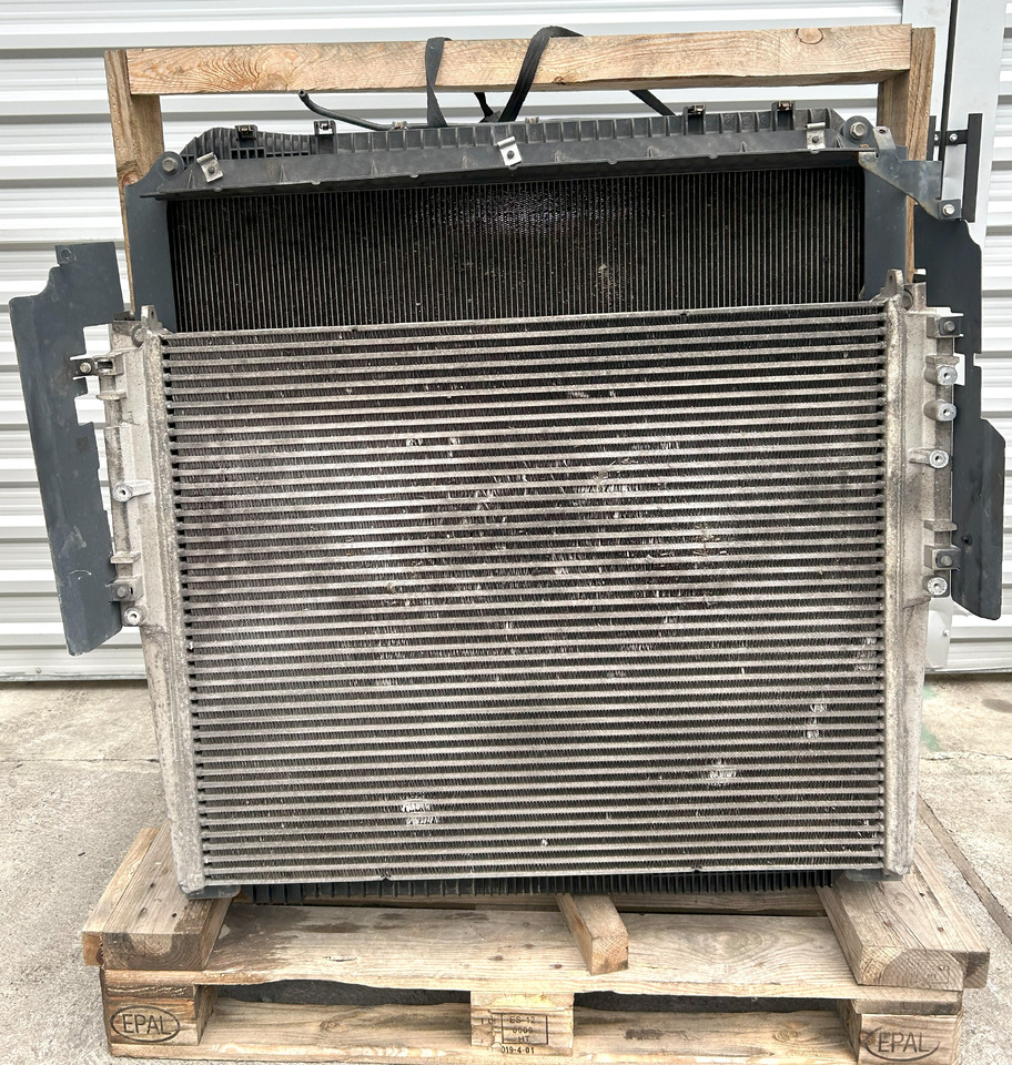 Mercedes ACTROS MP4 COOLERS SET - 散热器:图1 Mercedes ACTROS MP4 COOLERS SET - 散热器:图1