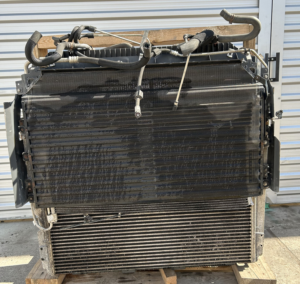 Mercedes ACTROS MP4 COOLERS SET - 制冷装置:图1 Mercedes ACTROS MP4 COOLERS SET - 制冷装置:图1