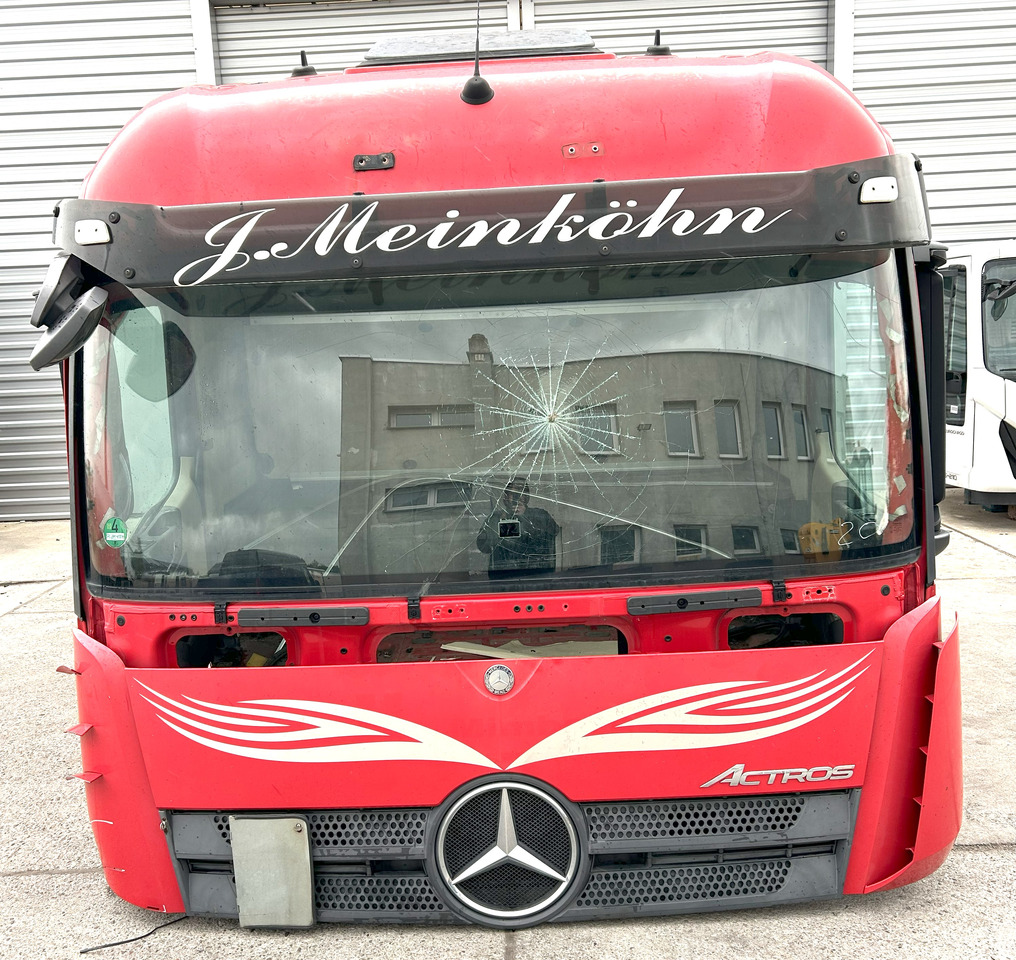 Mercedes Actros MP4 L StreamSpace 2,50 - 驾驶室:图5 Mercedes Actros MP4 L StreamSpace 2,50 - 驾驶室:图5